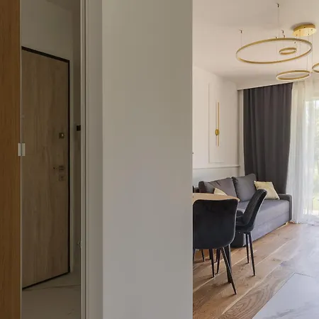 Glow - Faro Letnica Garden Apartamento *