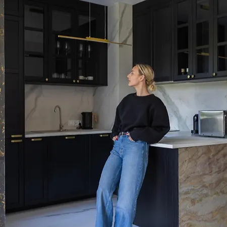 Glow - Faro Garden Apartment